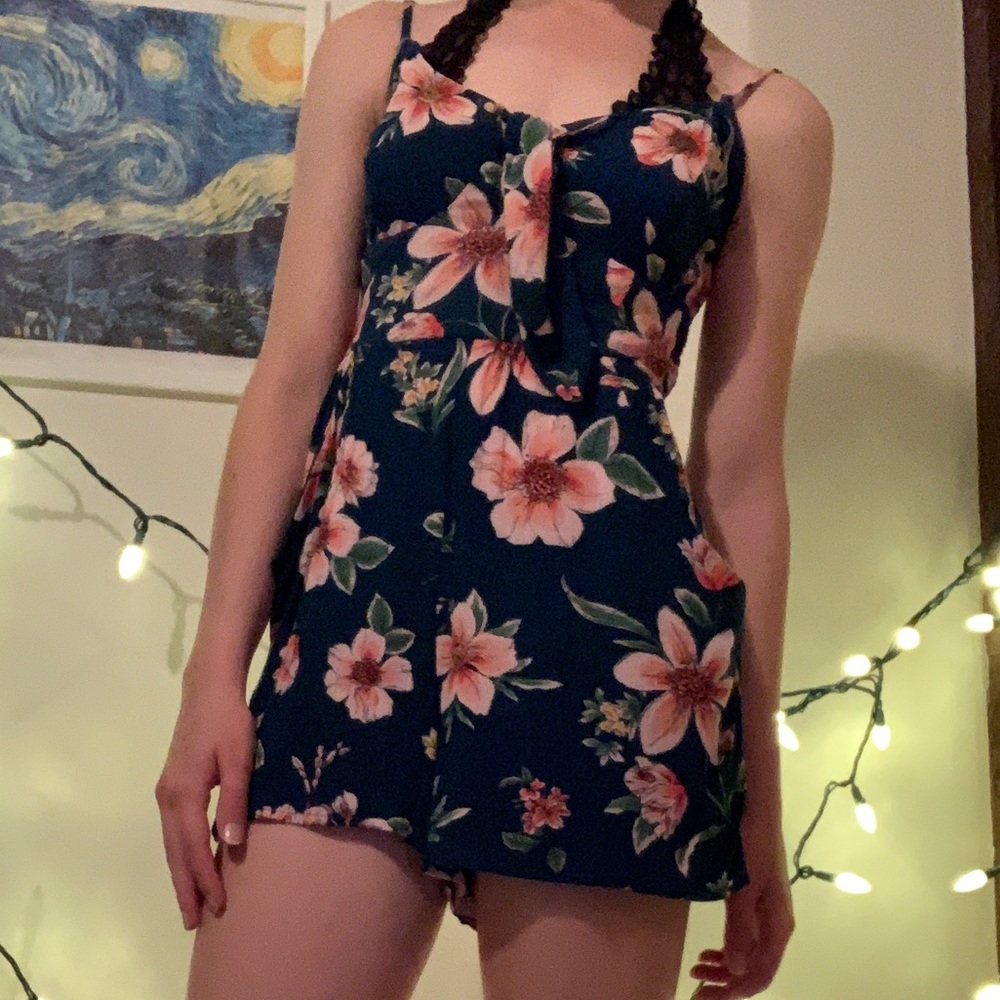 floral romper wiTH POCKETS